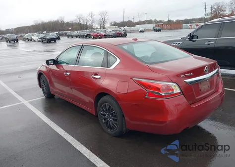 2015 Nissan Altima 2.5/2.5 S/2.5 Sl/2.5 Sv из США, поврежденный, VIN 1N4AL3AP7FN893729